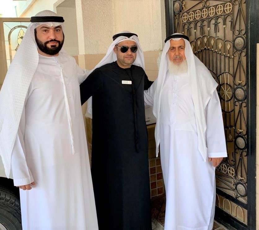 تكريم أفضل أسرة متعاونة مع فريق مسح دخل وإنفاق الأسرة برأس الخيمة
